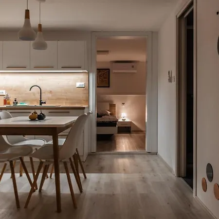 Cozy Little Apartament *