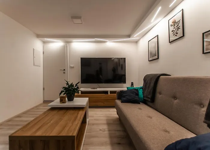 Cozy Little דירה